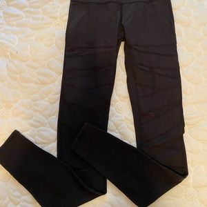 High waisted black leggings